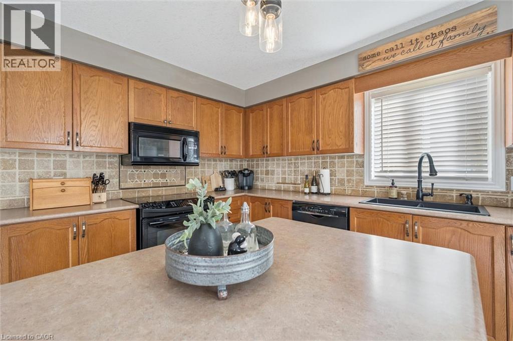 7 Hearthbridge Street, Kitchener, Ontario  N2R 1L5 - Photo 17 - 40821706