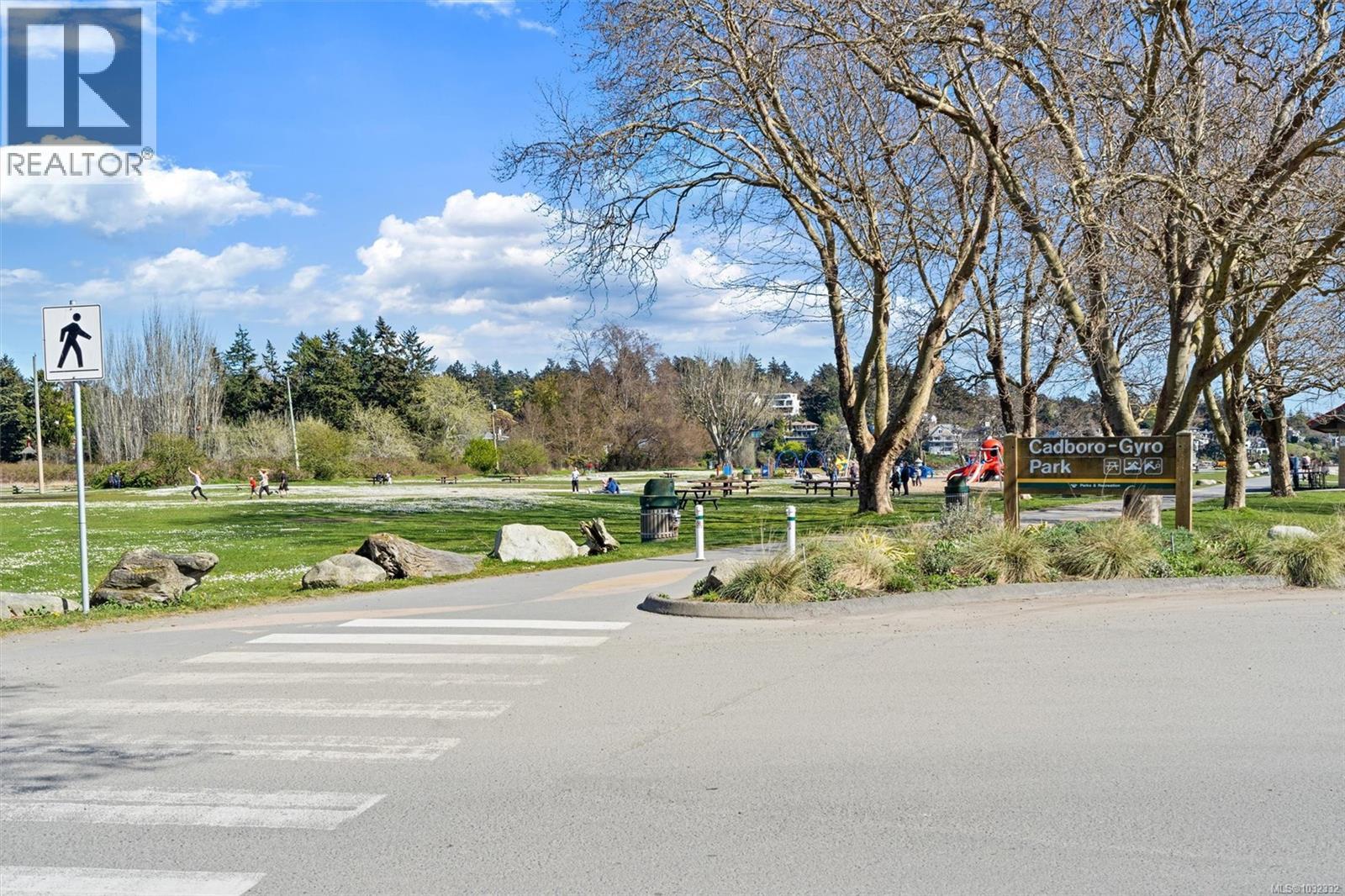 2590 Sinclair Rd, Saanich, British Columbia  V8N 1B9 - Photo 36 - 1032332