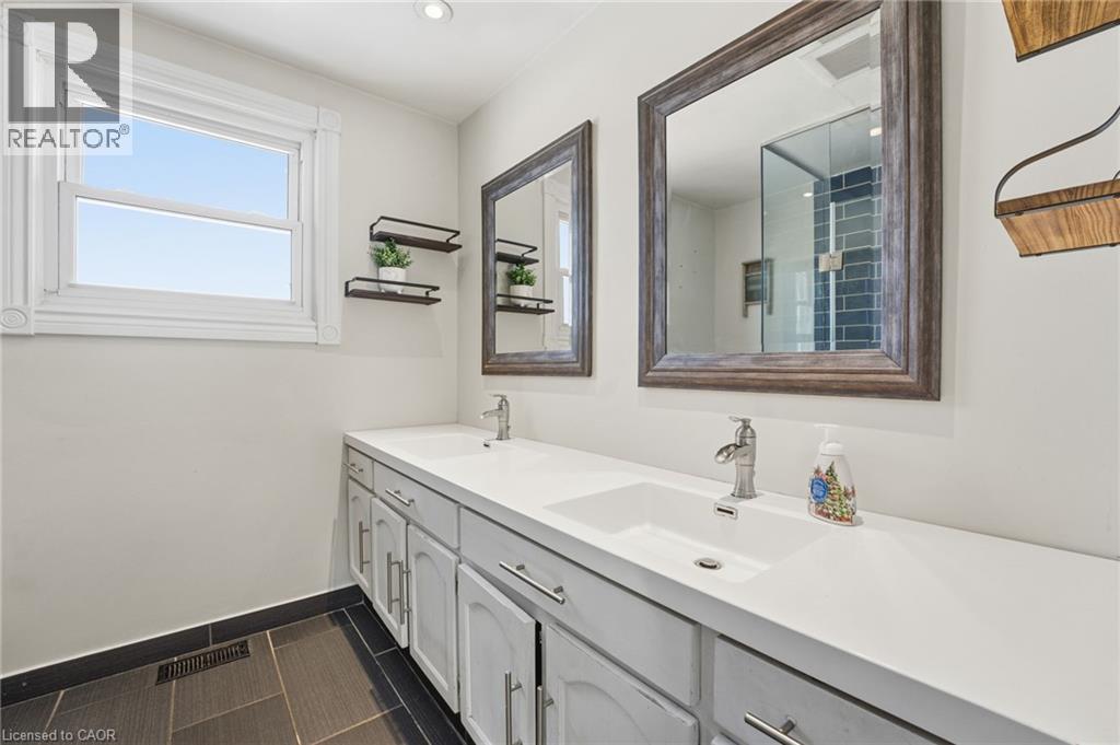 211 Robinson Road, Dunnville, Ontario  N1A 2W1 - Photo 33 - 40800792