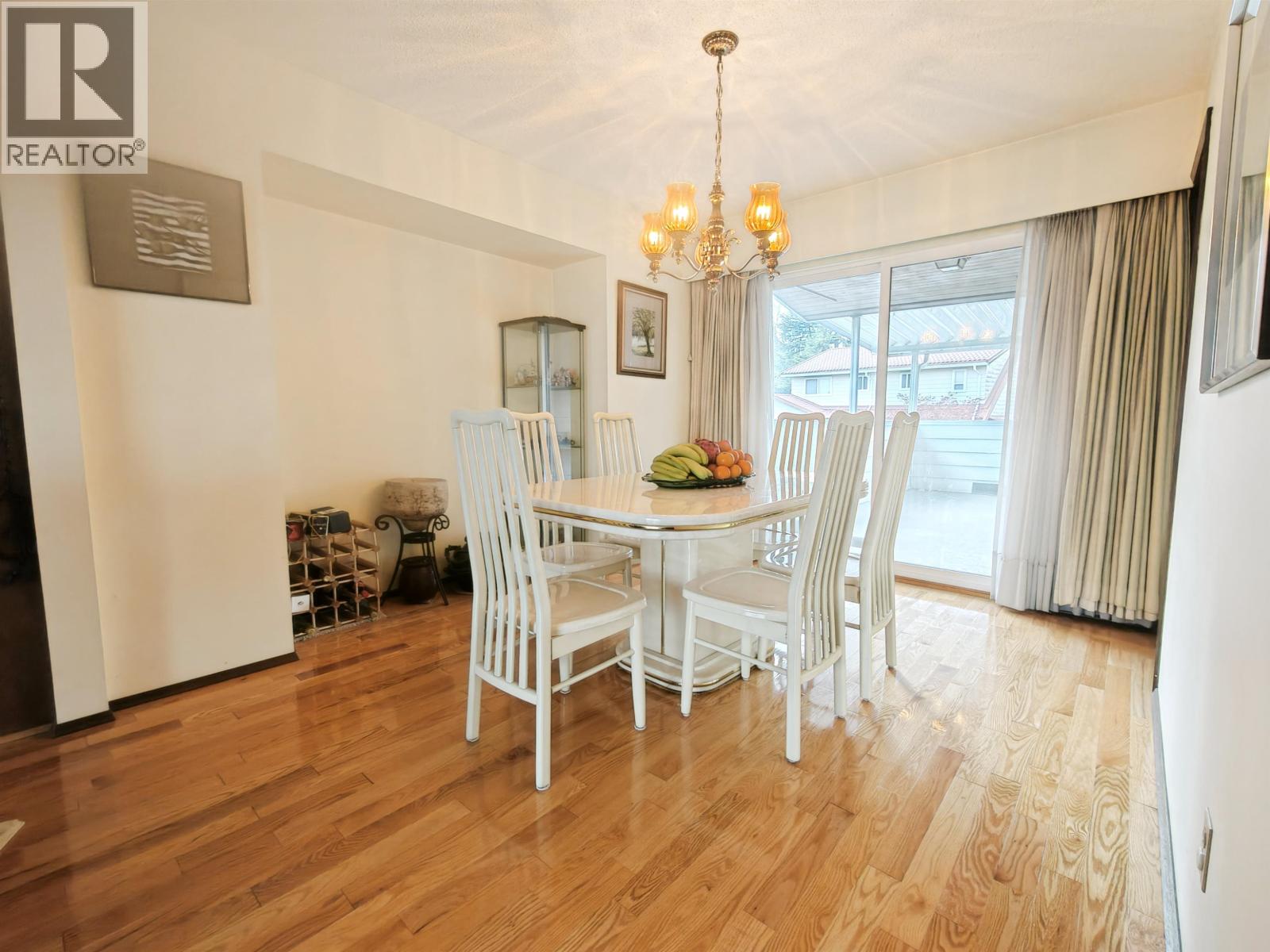 4829 Colbrook Court, Burnaby, British Columbia  V5G 3Y3 - Photo 7 - R3112535