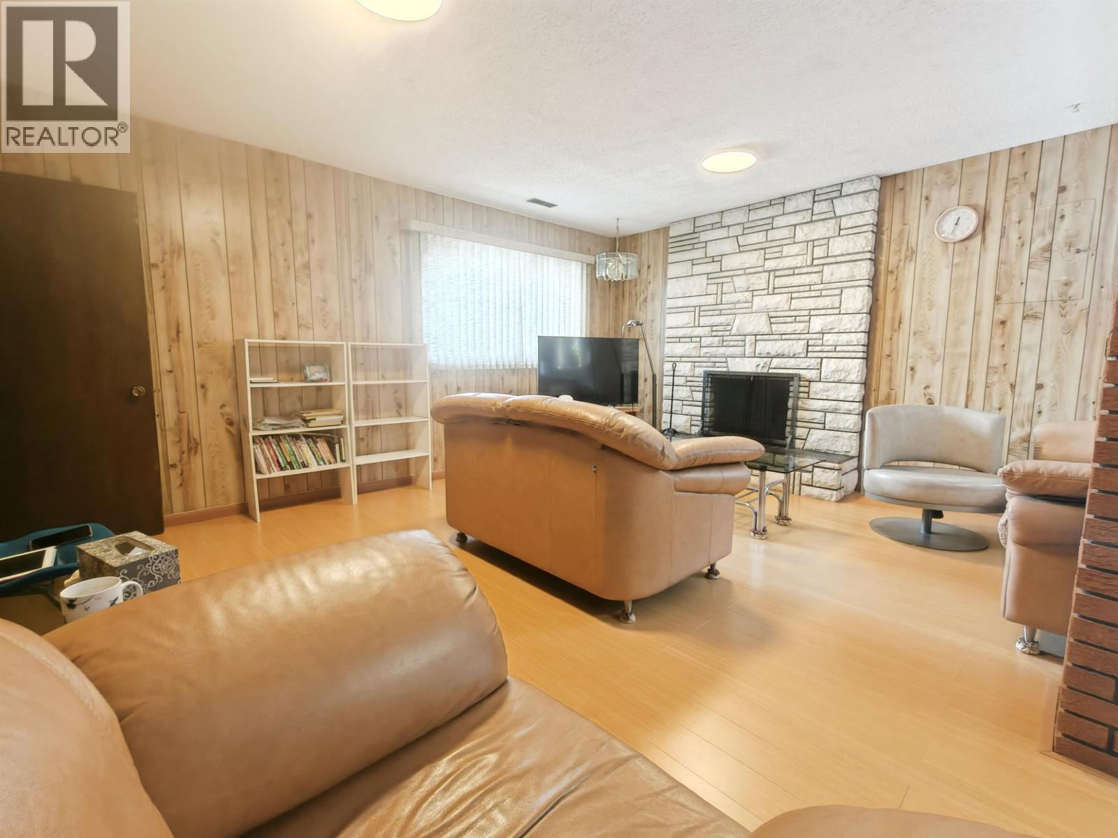 4829 Colbrook Court, Burnaby, British Columbia  V5G 3Y3 - Photo 17 - R3112535