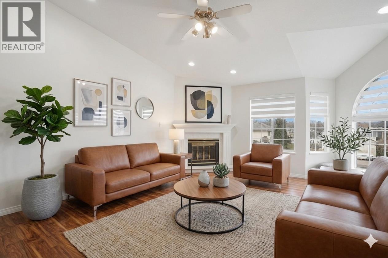 716 Crane Place, New Westminster, British Columbia  V3M 6P5 - Photo 2 - R3111481