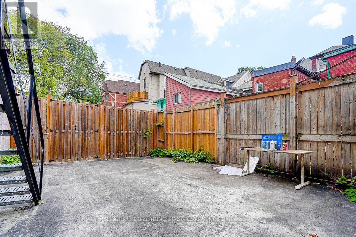 349 Spadina Avenue, Toronto, Ontario  M5T 2G3 - Photo 16 - C13010072