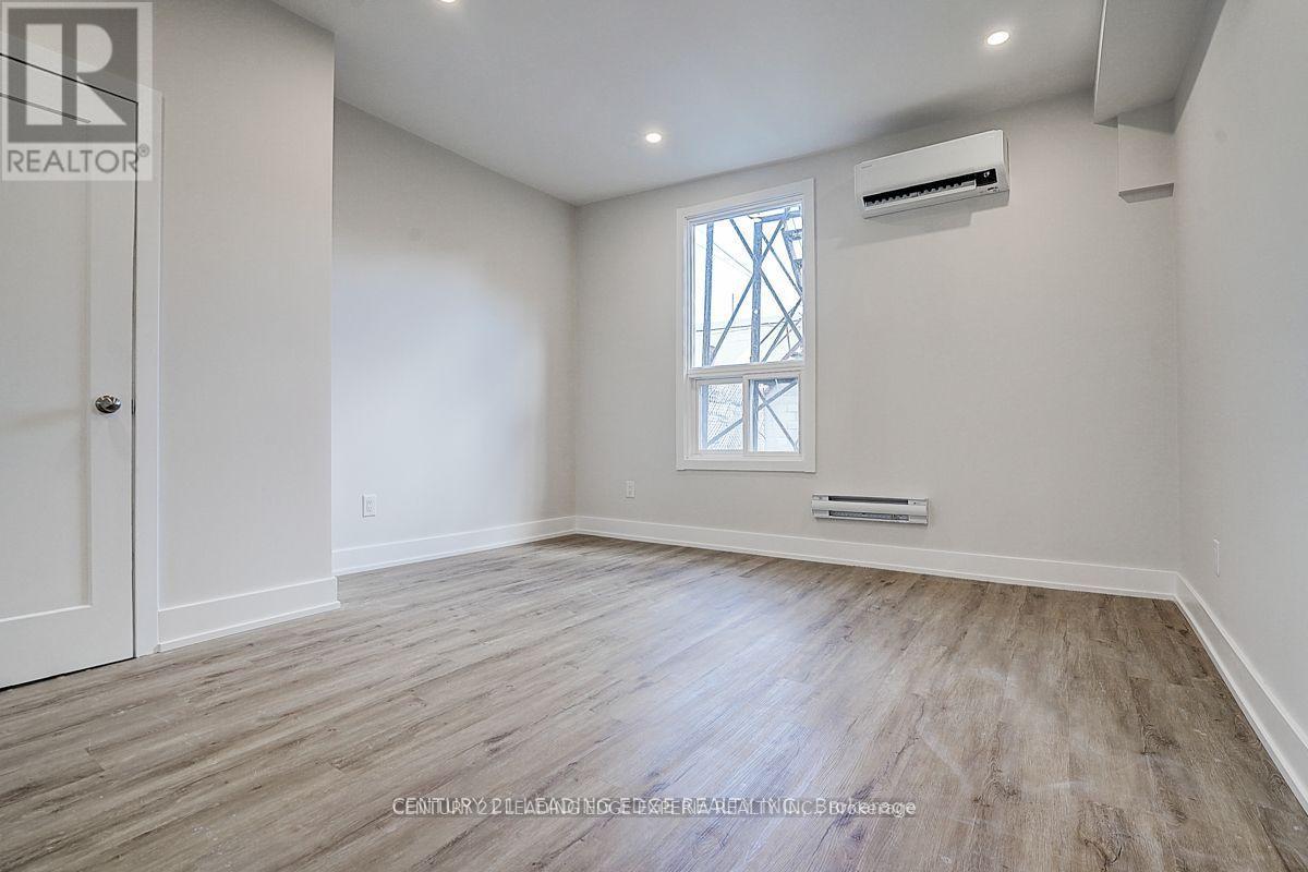 349 Spadina Avenue, Toronto, Ontario  M5T 2G3 - Photo 27 - C13010072