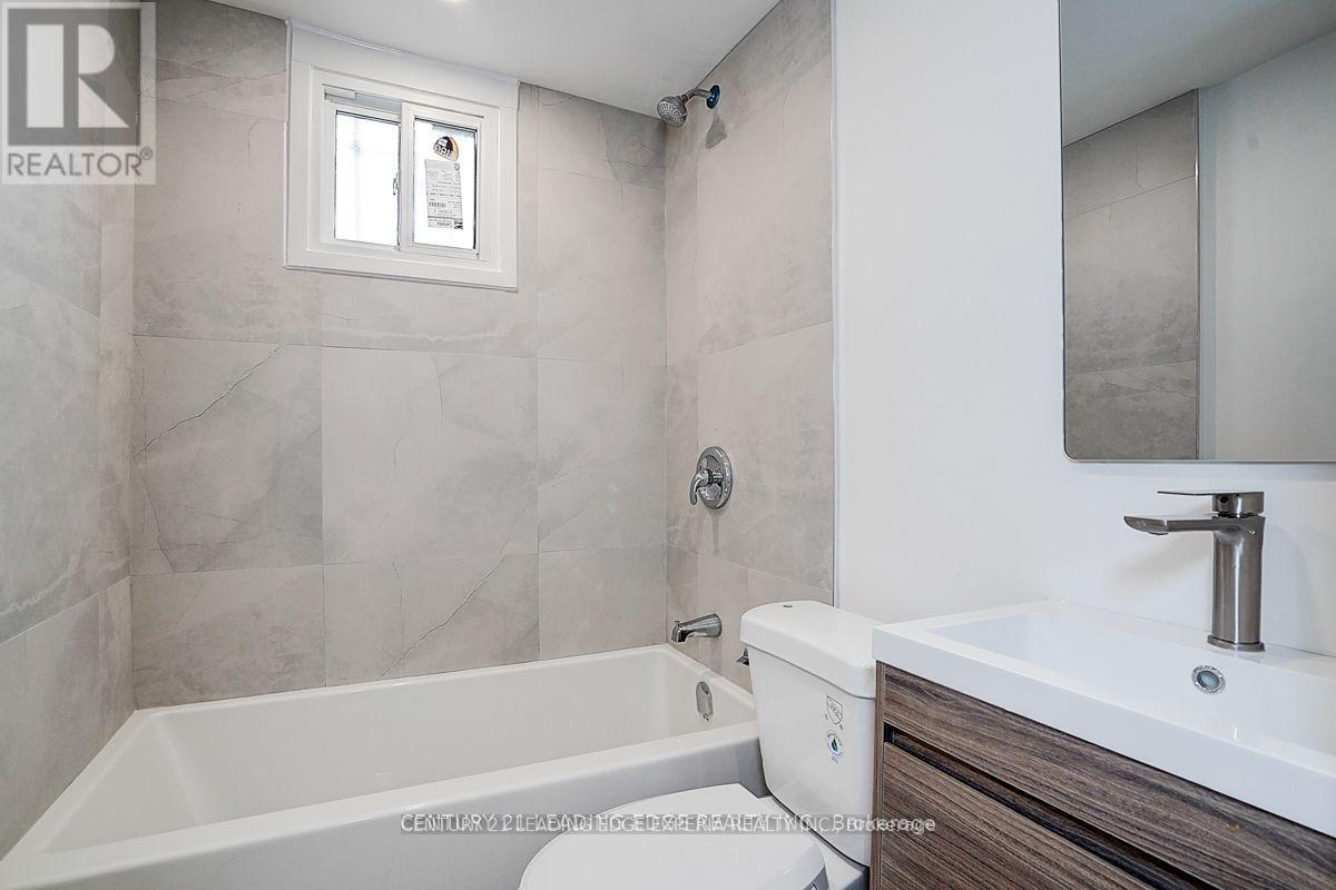 349 Spadina Avenue, Toronto, Ontario  M5T 2G3 - Photo 30 - C13010072
