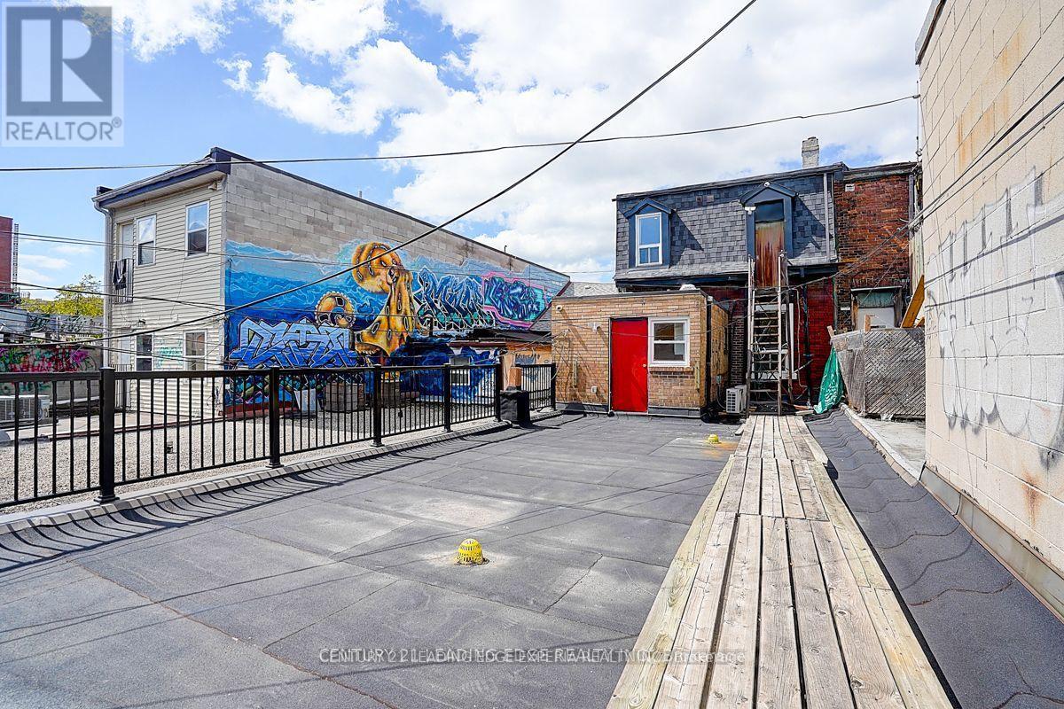 349 Spadina Avenue, Toronto, Ontario  M5T 2G3 - Photo 32 - C13010072