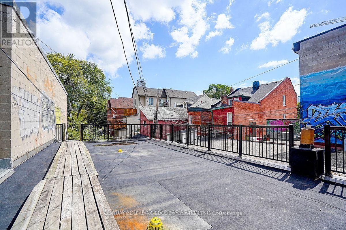 349 Spadina Avenue, Toronto, Ontario  M5T 2G3 - Photo 33 - C13010072