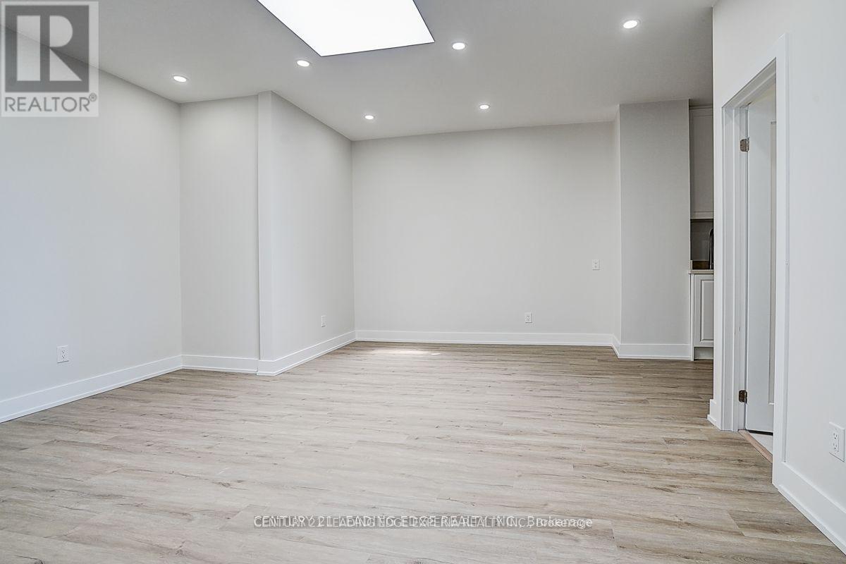 349 Spadina Avenue, Toronto, Ontario  M5T 2G3 - Photo 35 - C13010072