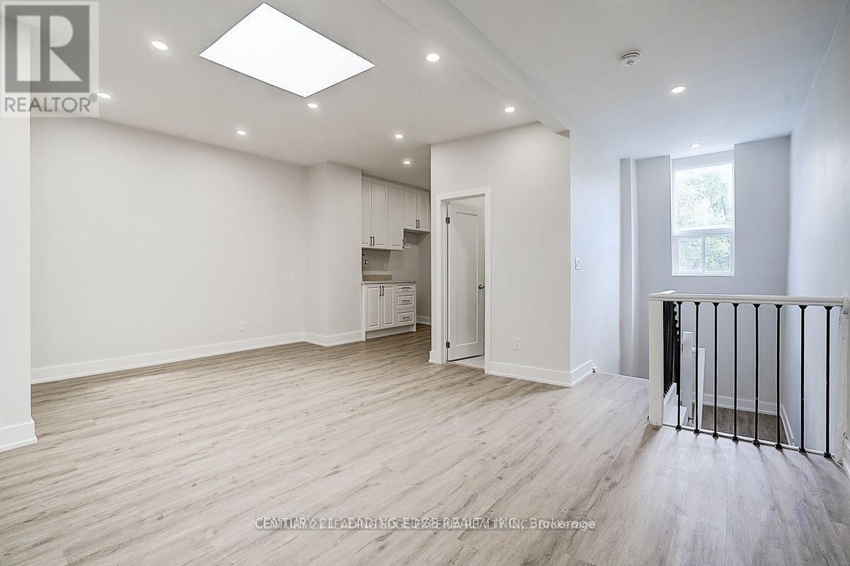 349 Spadina Avenue, Toronto, Ontario  M5T 2G3 - Photo 37 - C13010072