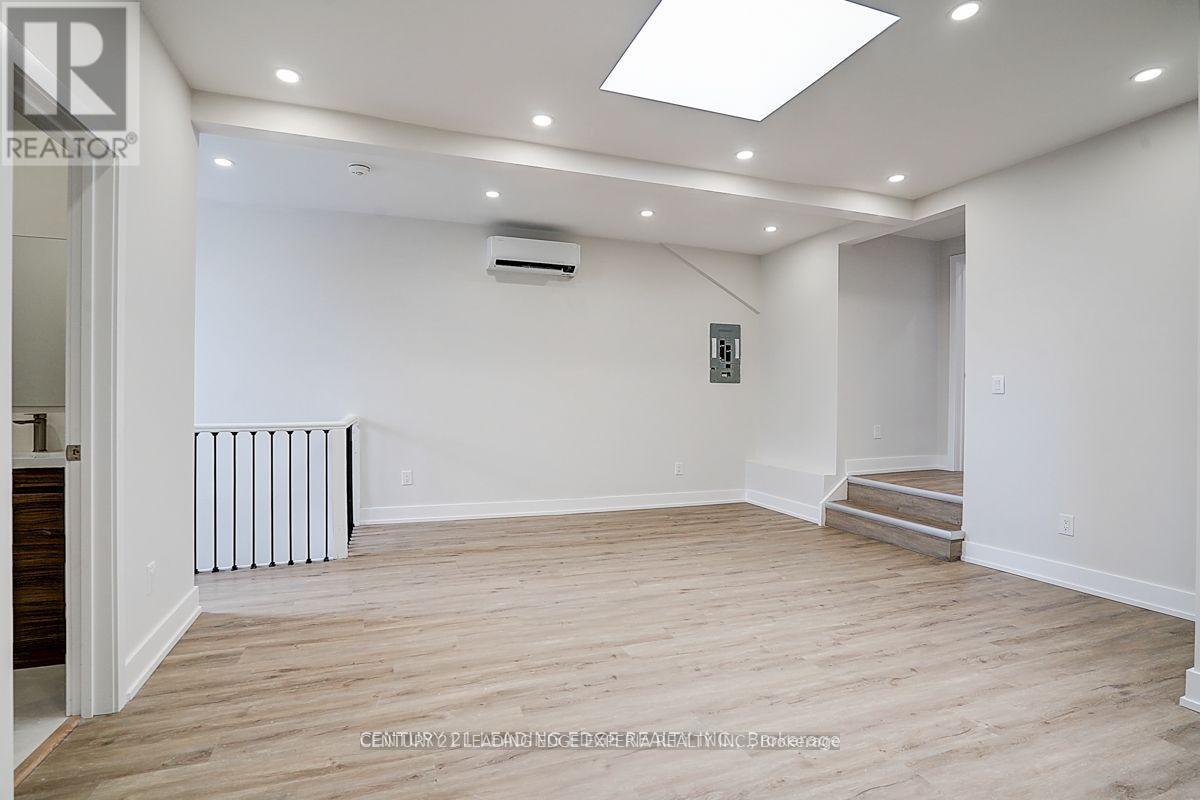 349 Spadina Avenue, Toronto, Ontario  M5T 2G3 - Photo 39 - C13010072