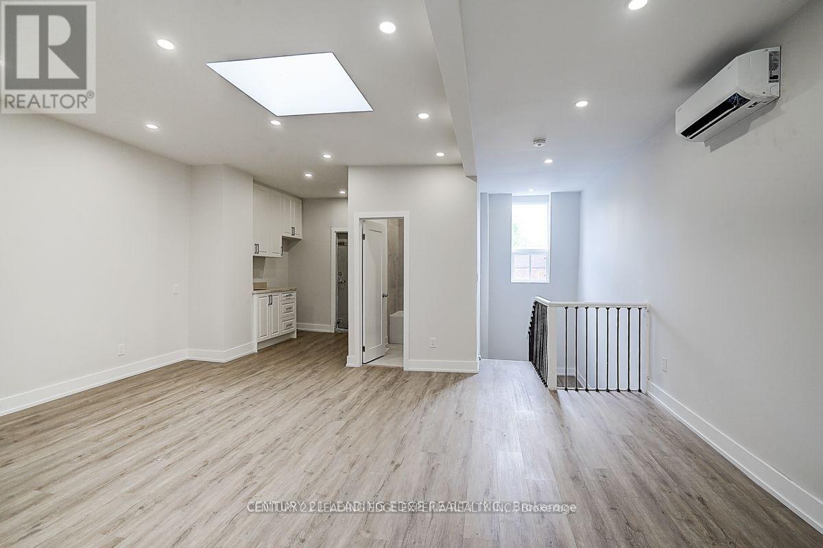 349 Spadina Avenue, Toronto, Ontario  M5T 2G3 - Photo 40 - C13010072