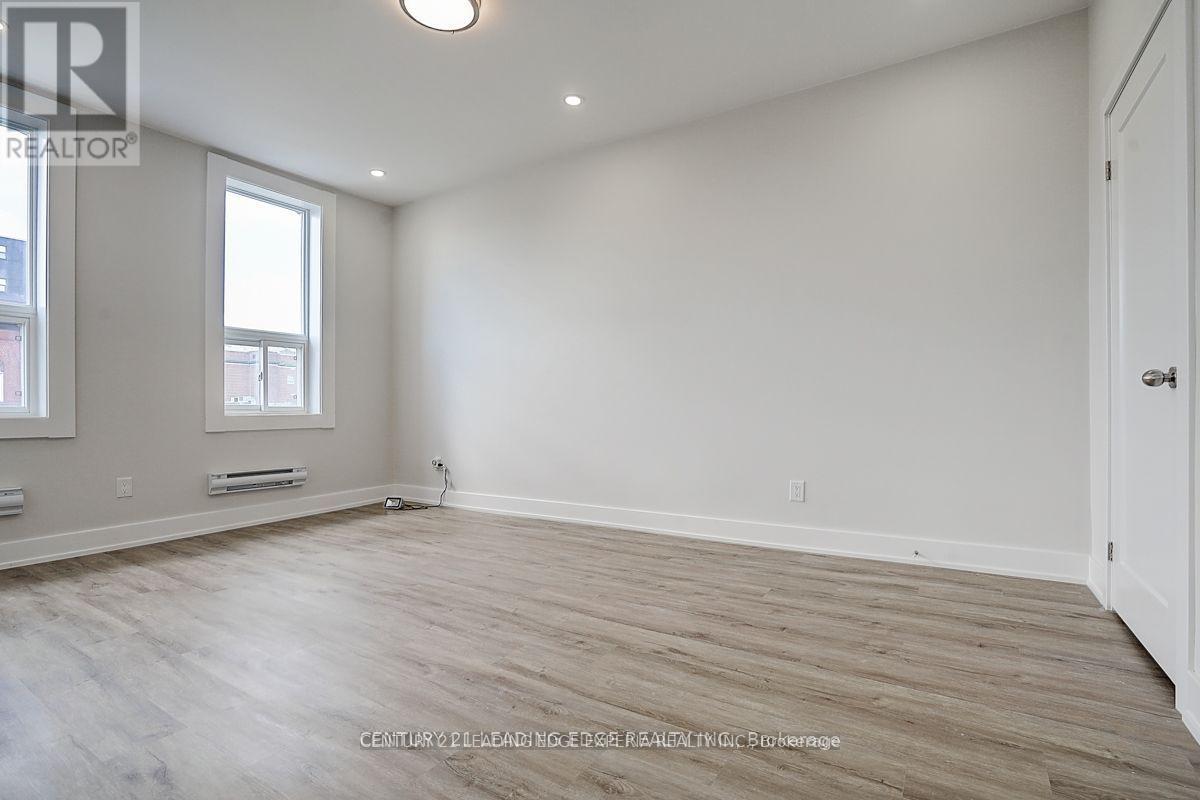 349 Spadina Avenue, Toronto, Ontario  M5T 2G3 - Photo 43 - C13010072
