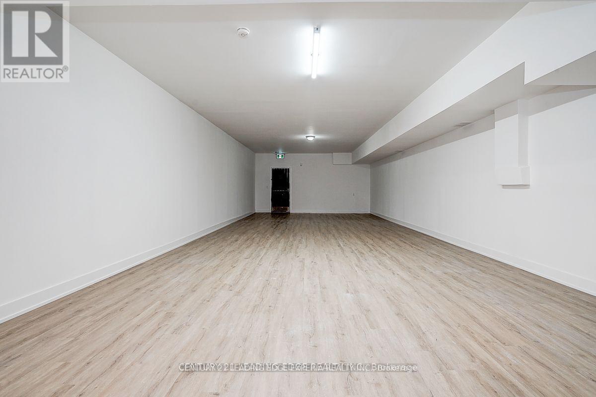 349 Spadina Avenue, Toronto, Ontario  M5T 2G3 - Photo 8 - C13010072