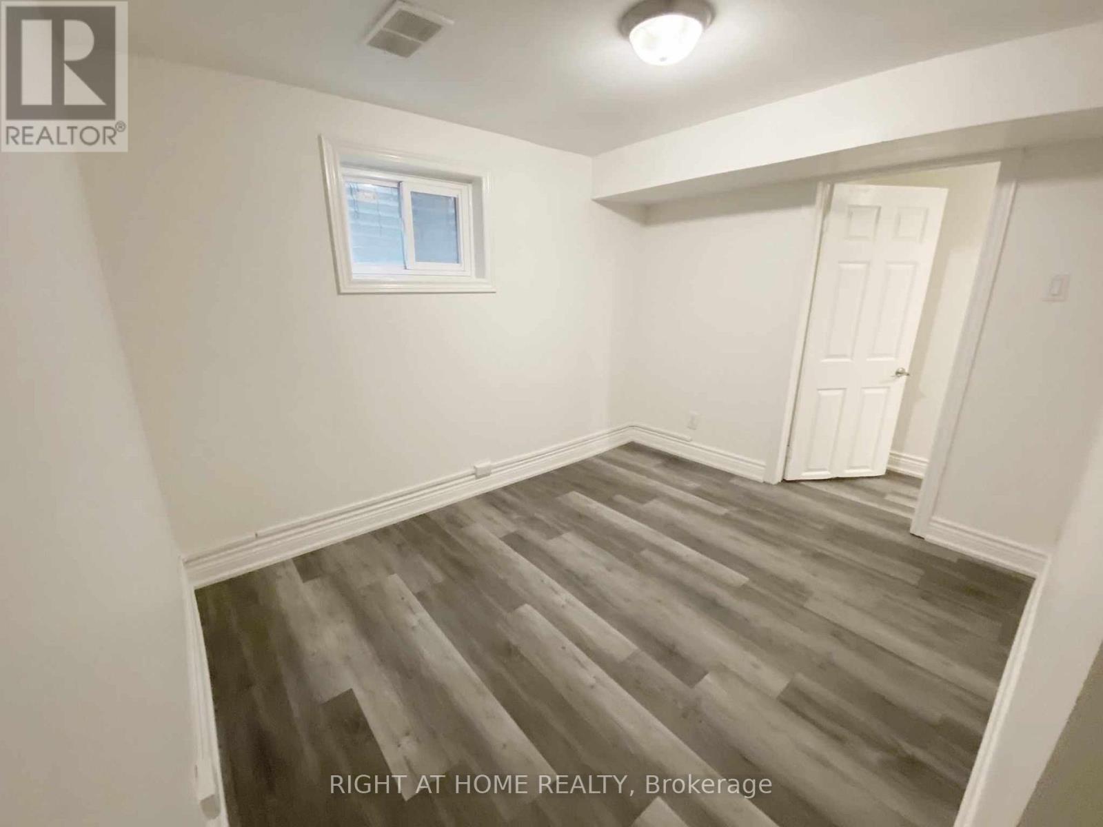 36 Mintwood Drive, Toronto, Ontario  M2M 3A7 - Photo 10 - C13010112