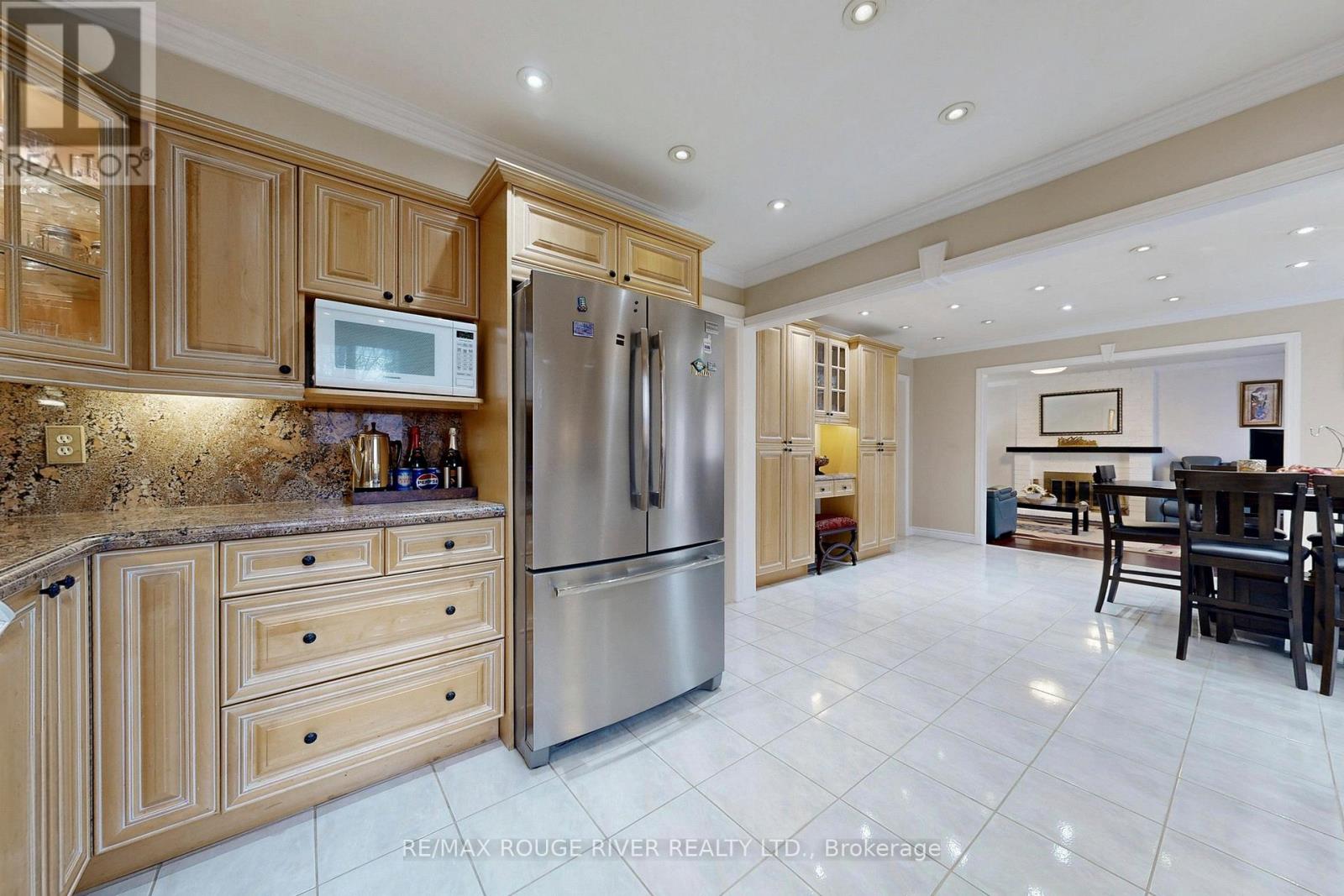 45 Rotherglen Road N, Ajax (Central West), Ontario  L1T 1S8 - Photo 14 - E13010074