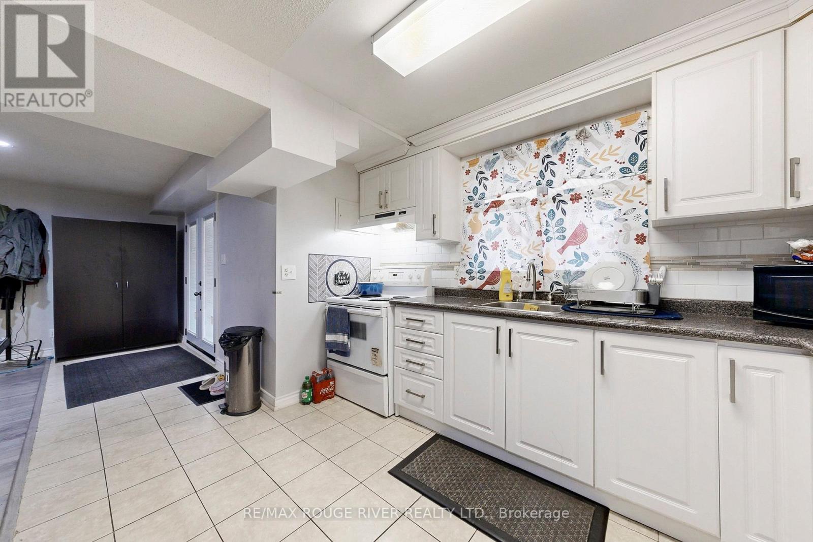 45 Rotherglen Road N, Ajax (Central West), Ontario  L1T 1S8 - Photo 37 - E13010074