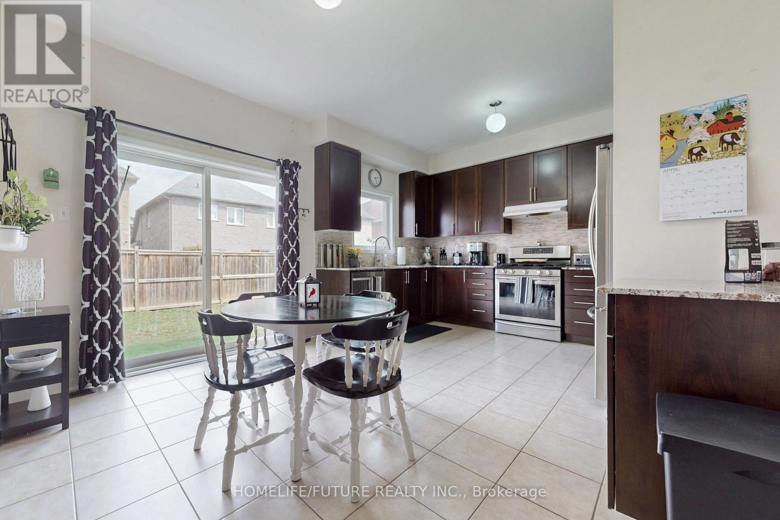 23 Edwin Carr Street, Clarington, Ontario  L1C 0R8 - Photo 14 - E13010108