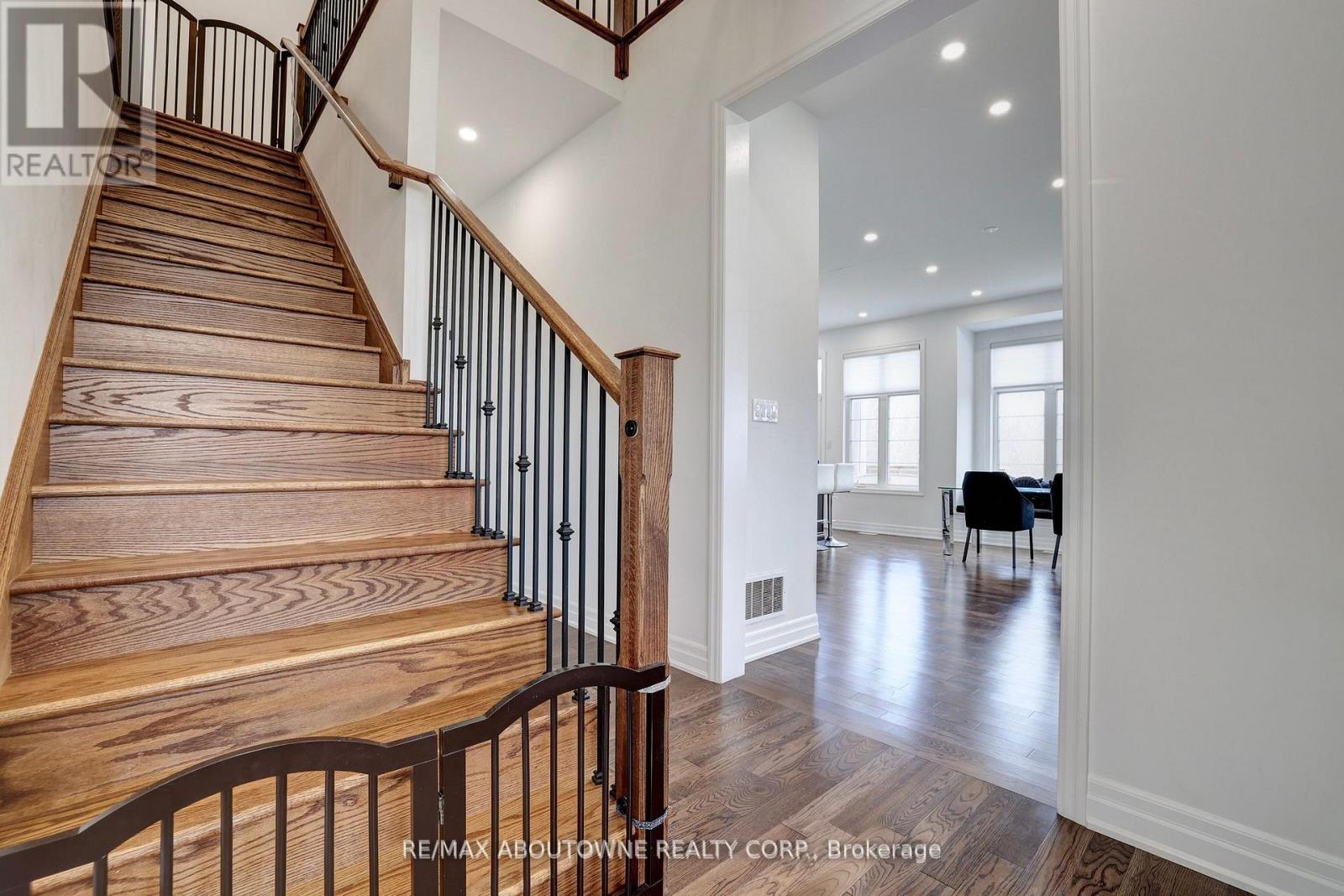 1416 Ford Strathy Crescent S, Oakville, Ontario  L6H 6E3 - Photo 23 - W13006534