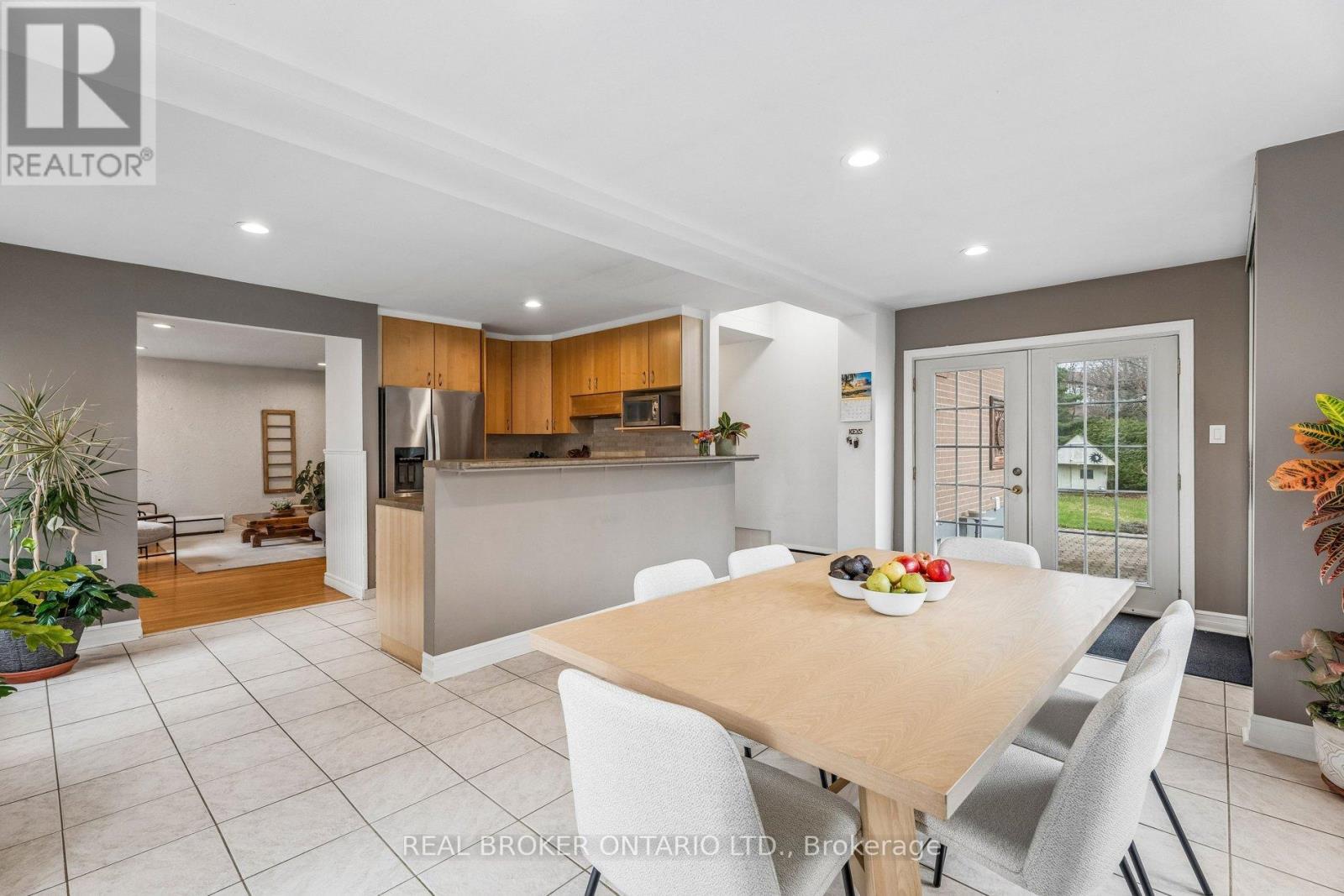 40 Seaton Drive, Aurora (Aurora Highlands), Ontario  L4G 2K1 - Photo 14 - N13010066