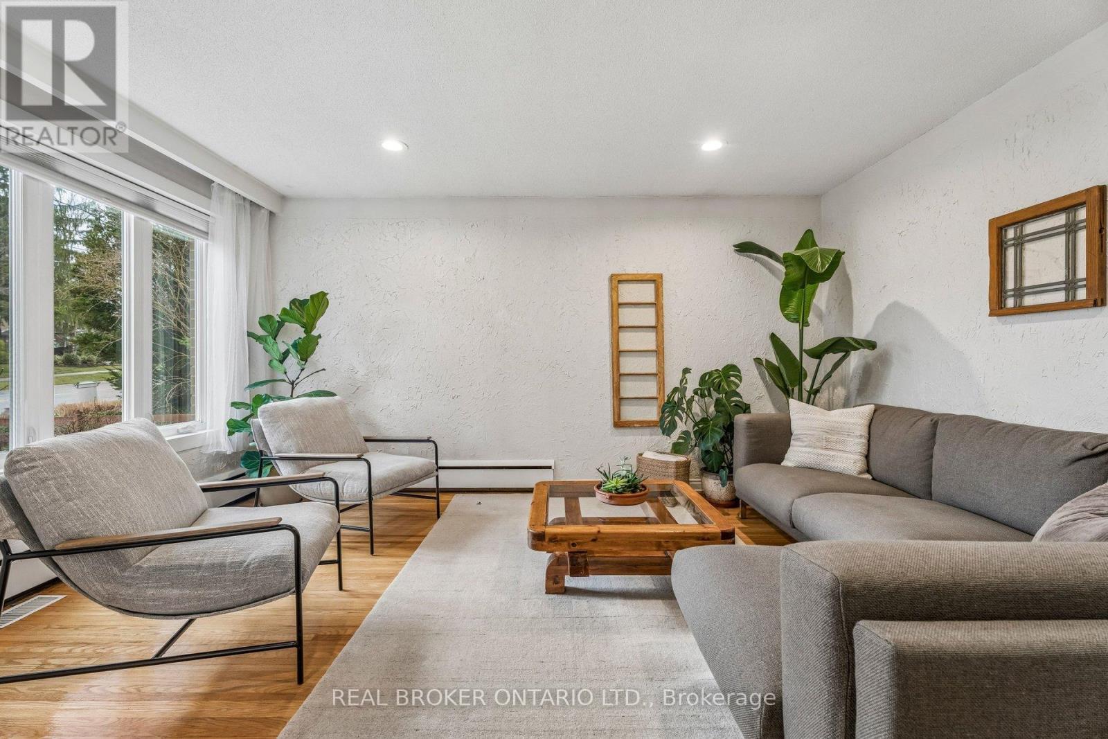 40 Seaton Drive, Aurora (Aurora Highlands), Ontario  L4G 2K1 - Photo 5 - N13010066