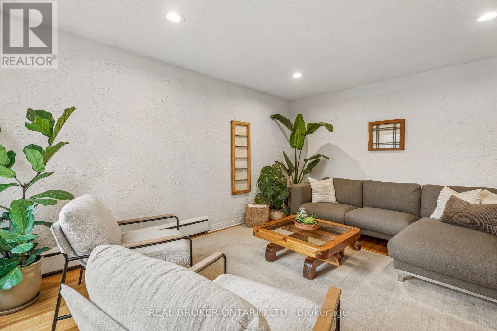 40 Seaton Drive, Aurora (Aurora Highlands), Ontario  L4G 2K1 - Photo 7 - N13010066