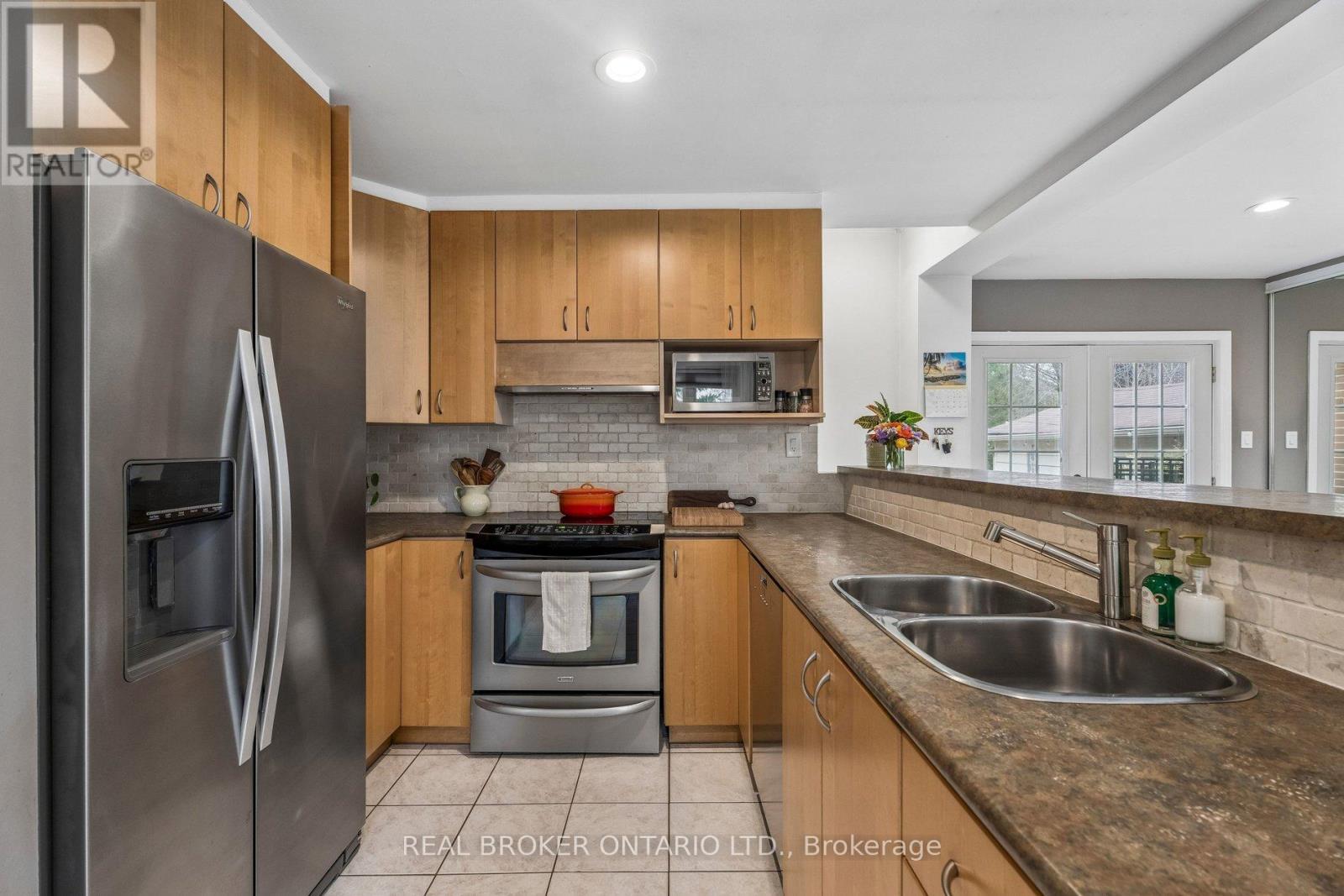 40 Seaton Drive, Aurora (Aurora Highlands), Ontario  L4G 2K1 - Photo 9 - N13010066