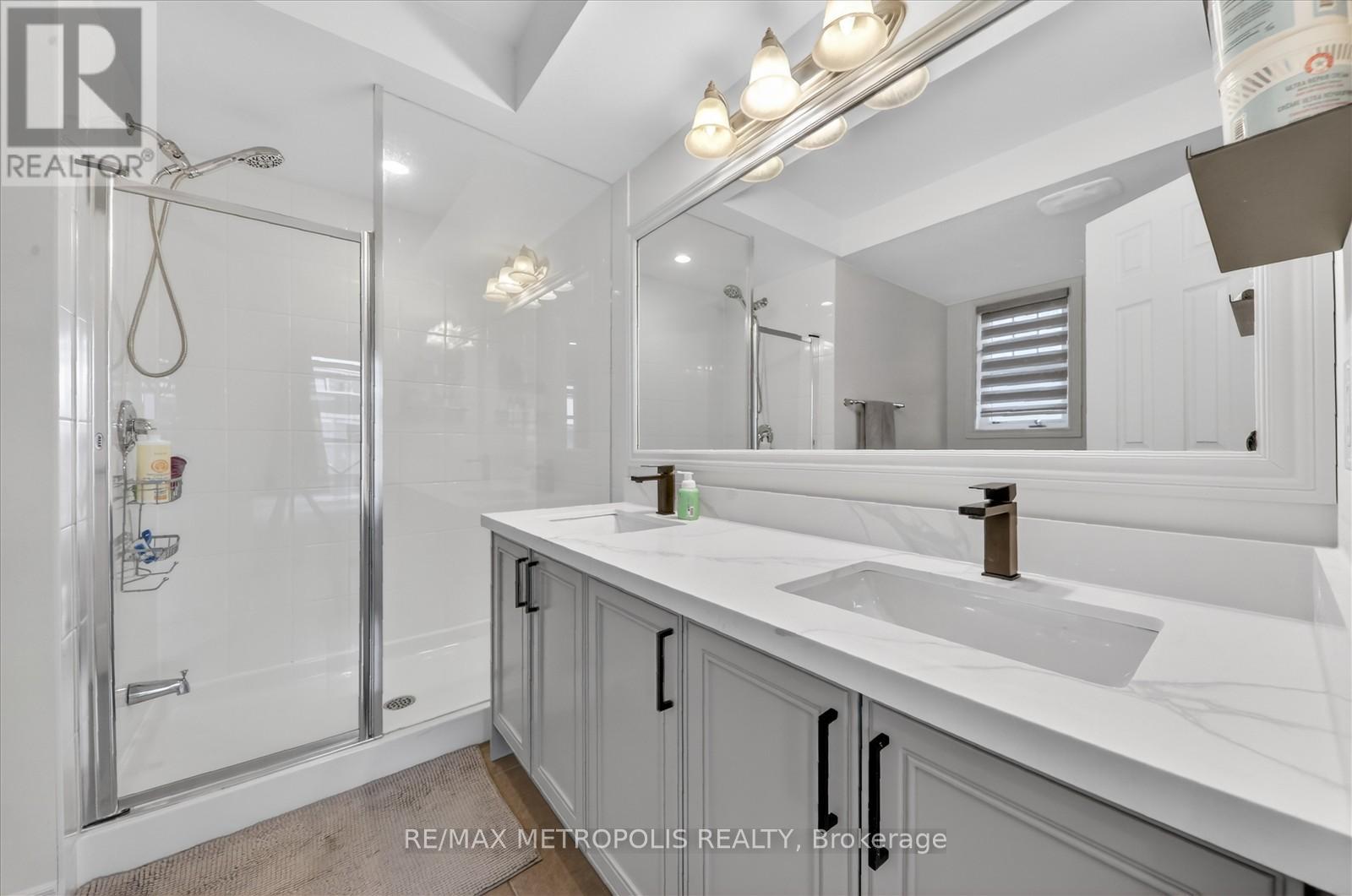 1 Boadway Crescent, Whitchurch-Stouffville (Stouffville), Ontario  L4A 1X9 - Photo 34 - N13010122