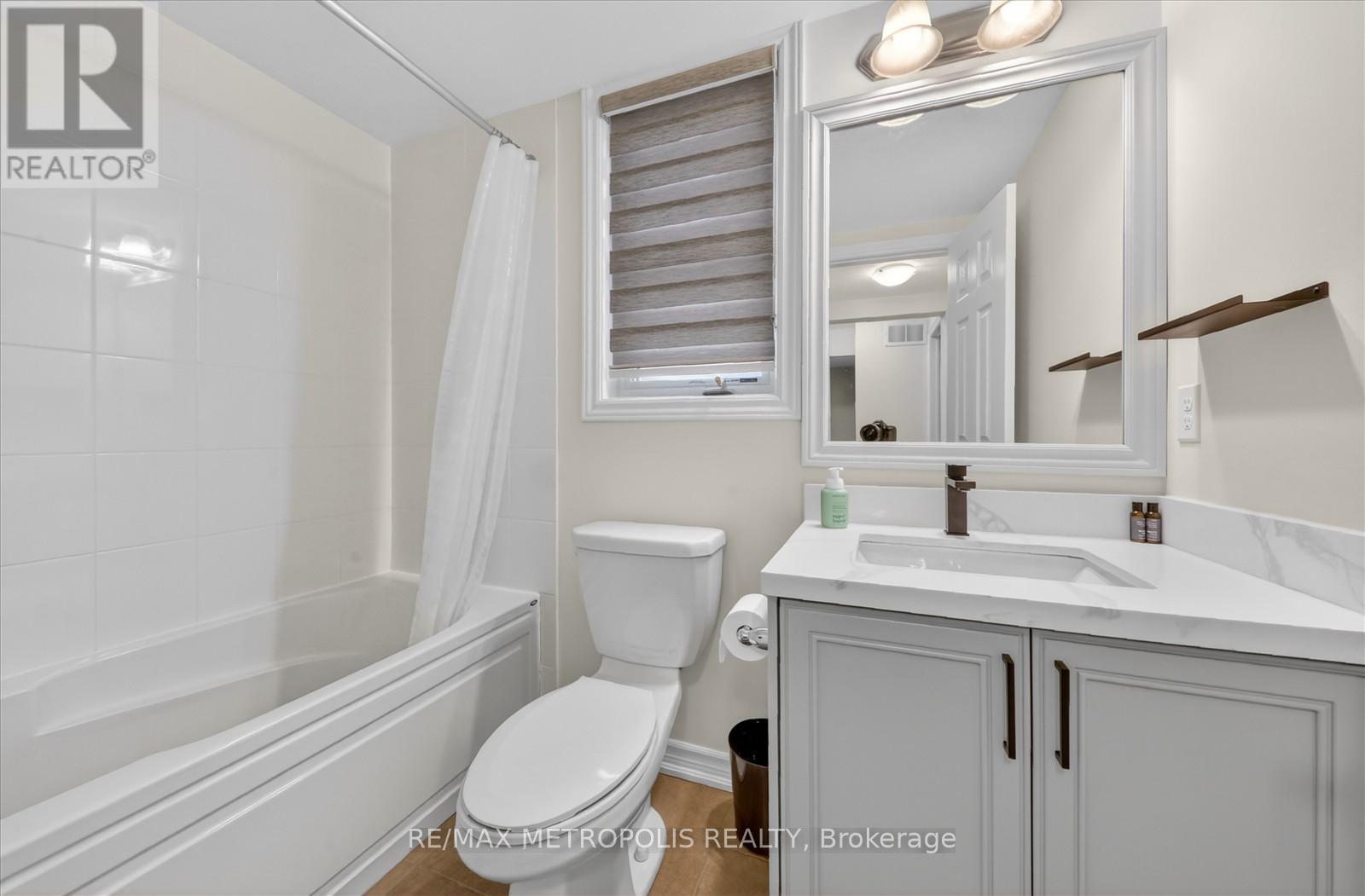 1 Boadway Crescent, Whitchurch-Stouffville (Stouffville), Ontario  L4A 1X9 - Photo 37 - N13010122