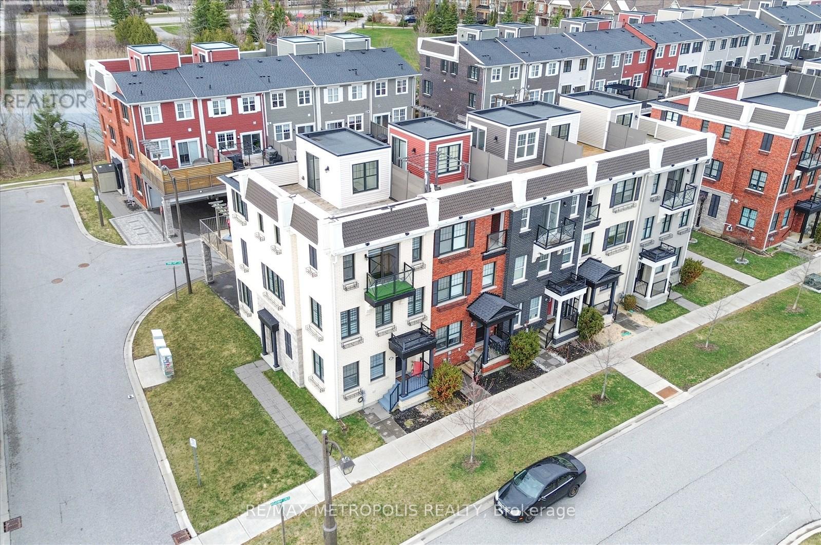 1 Boadway Crescent, Whitchurch-Stouffville (Stouffville), Ontario  L4A 1X9 - Photo 7 - N13010122