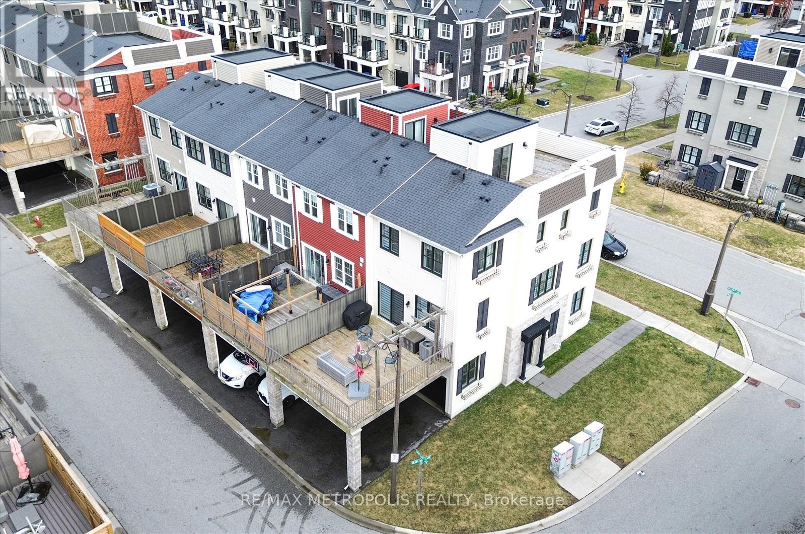 1 Boadway Crescent, Whitchurch-Stouffville (Stouffville), Ontario  L4A 1X9 - Photo 9 - N13010122