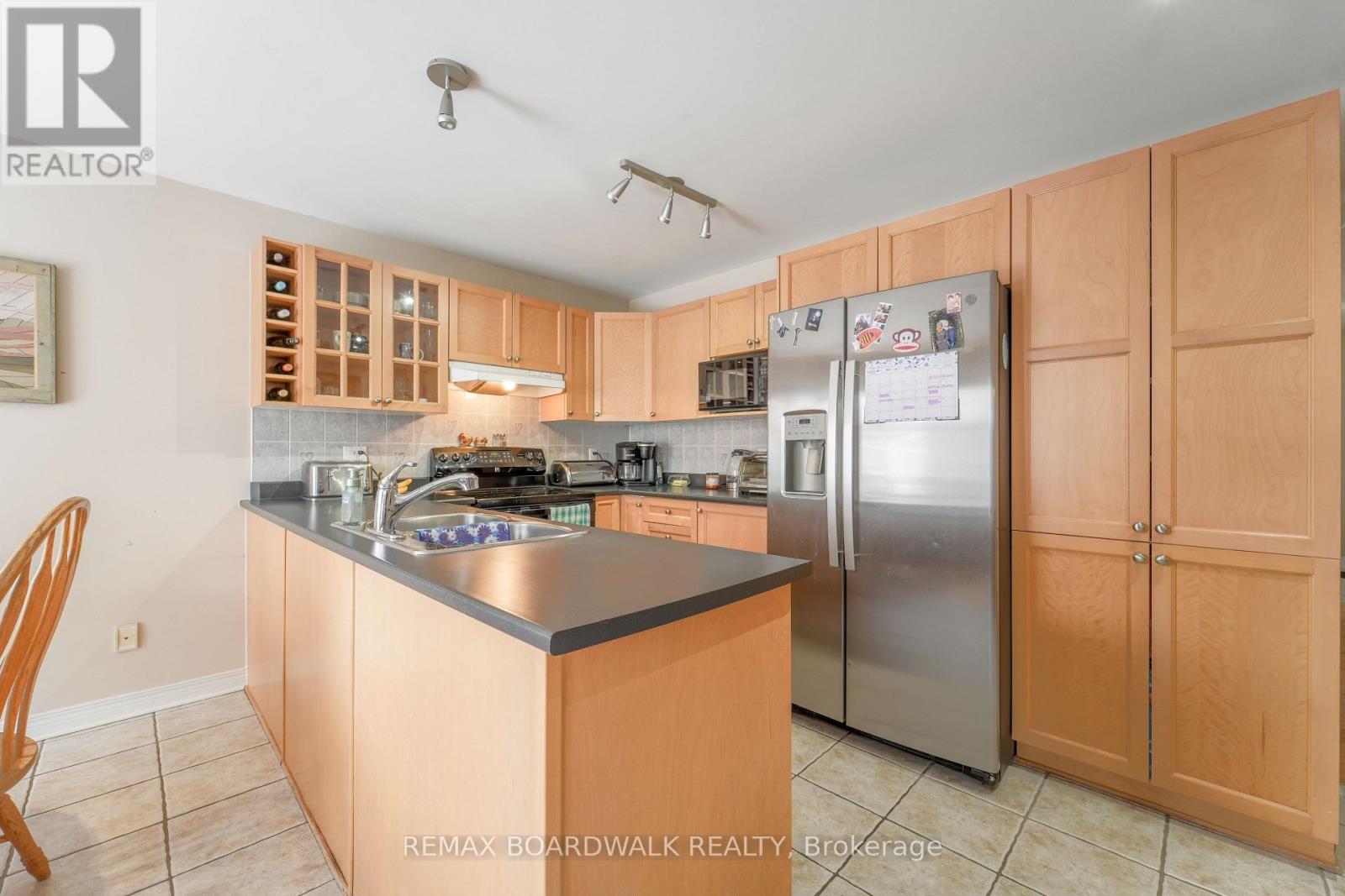 170 Bridlewood Drive, Ottawa, Ontario  K2M 2M4 - Photo 11 - X12910756