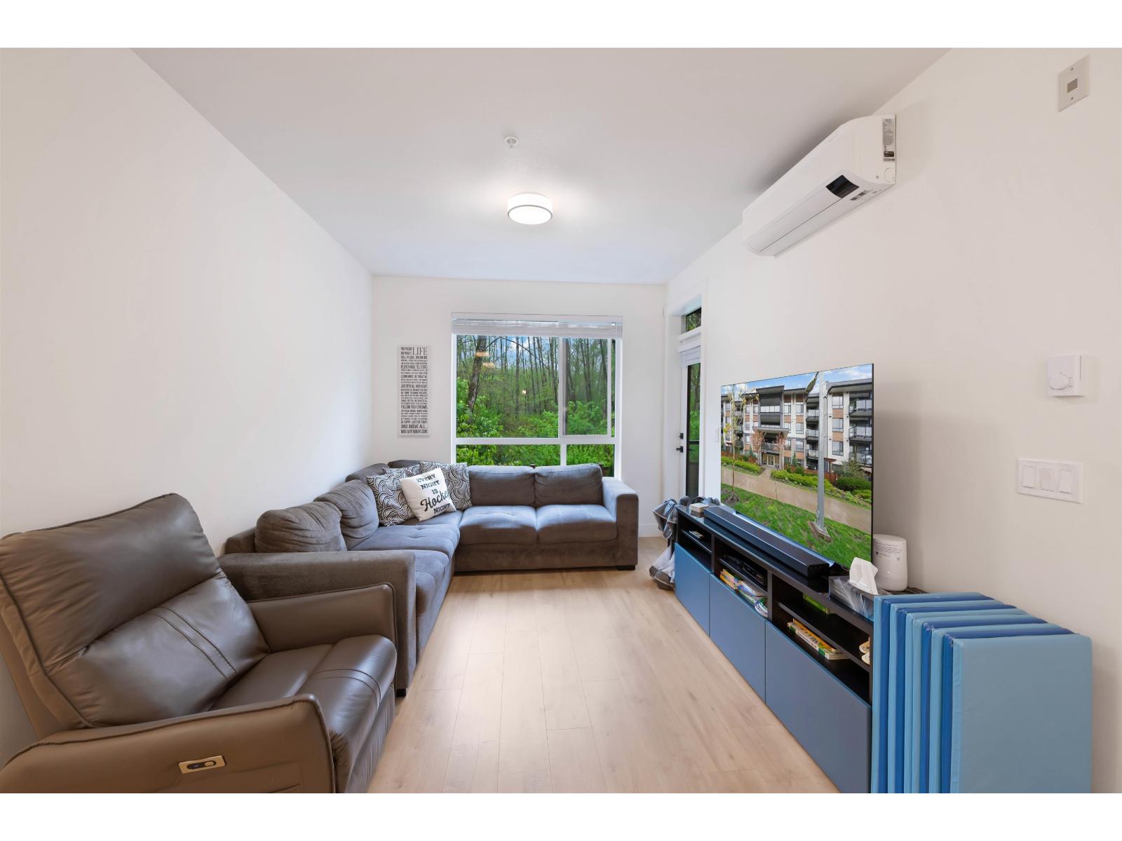 208 7506 199a Street, Langley, British Columbia  V2Y 3K9 - Photo 2 - R3112120