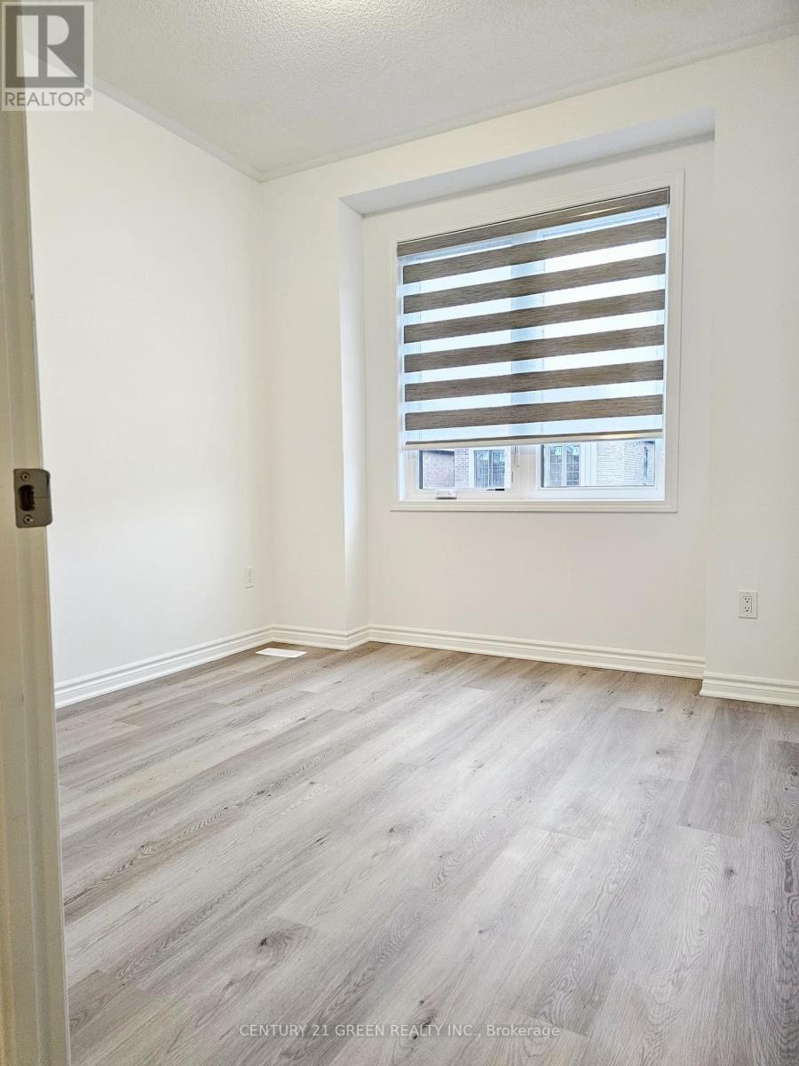 1346 Hearns Place, Milton, Ontario  L9E 2A9 - Photo 15 - W13010048