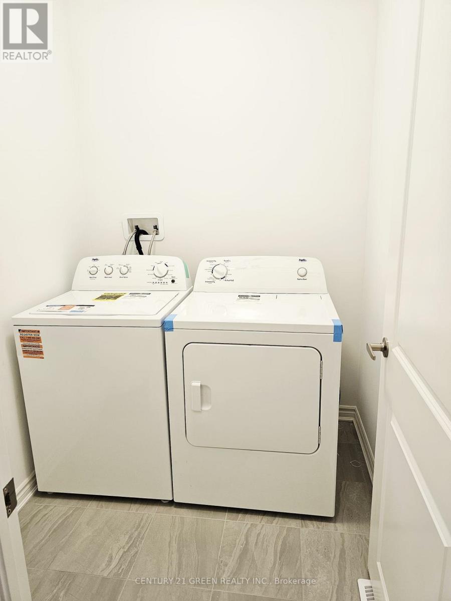 1346 Hearns Place, Milton, Ontario  L9E 2A9 - Photo 18 - W13010048