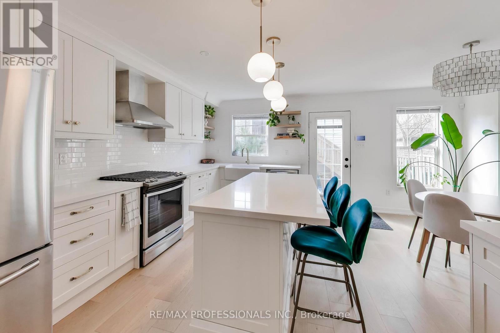 110 Littlewood Drive, Oakville, Ontario  L6H 6V2 - Photo 10 - W13010088