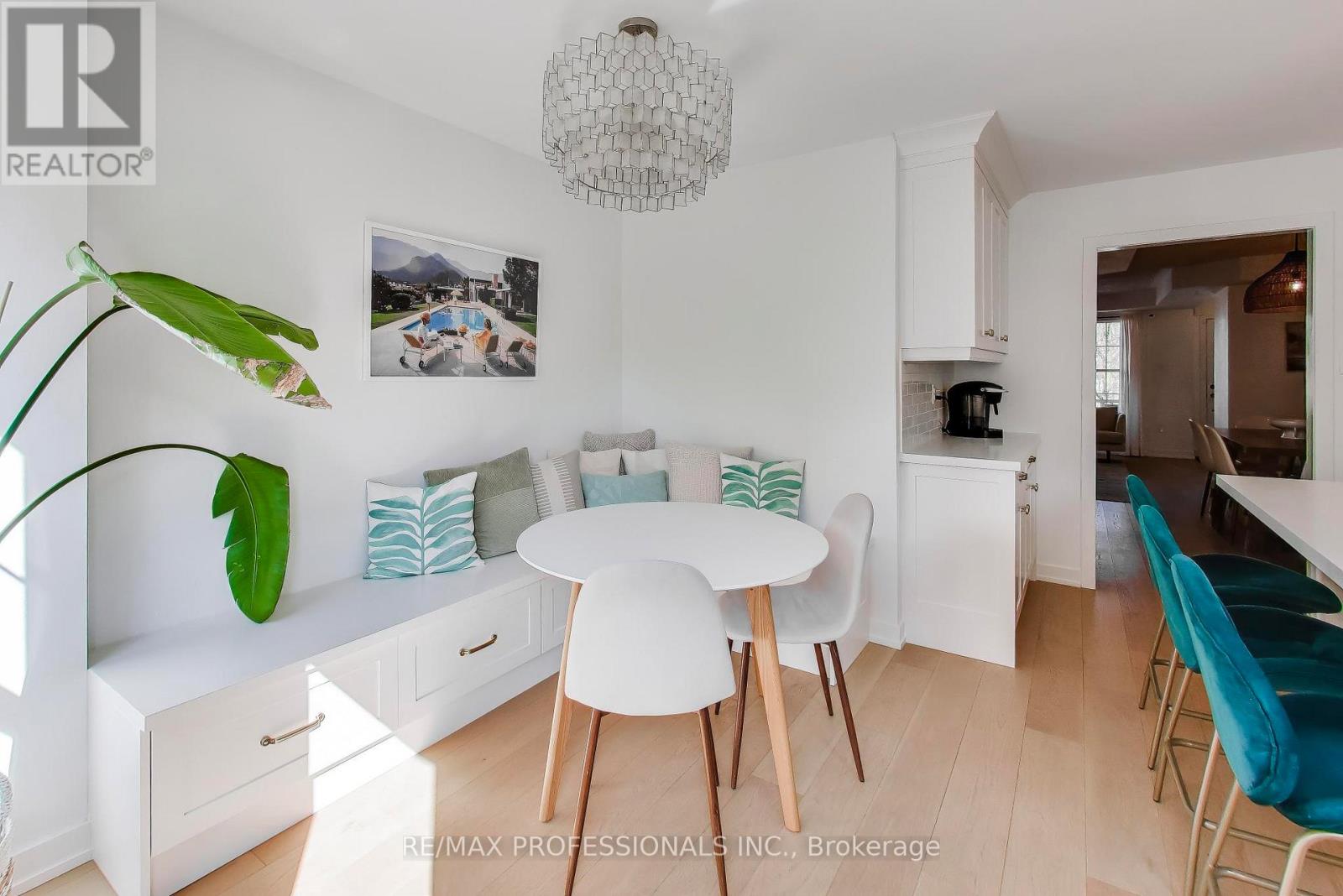 110 Littlewood Drive, Oakville, Ontario  L6H 6V2 - Photo 12 - W13010088