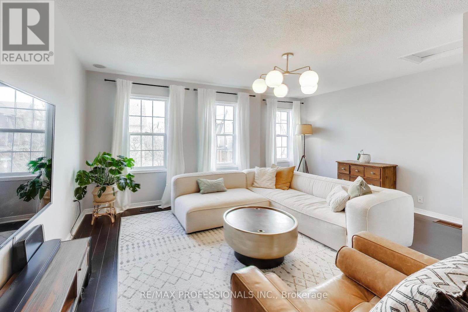 110 Littlewood Drive, Oakville, Ontario  L6H 6V2 - Photo 15 - W13010088