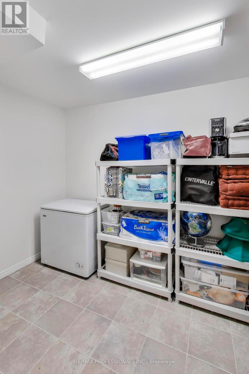 110 Littlewood Drive, Oakville, Ontario  L6H 6V2 - Photo 33 - W13010088