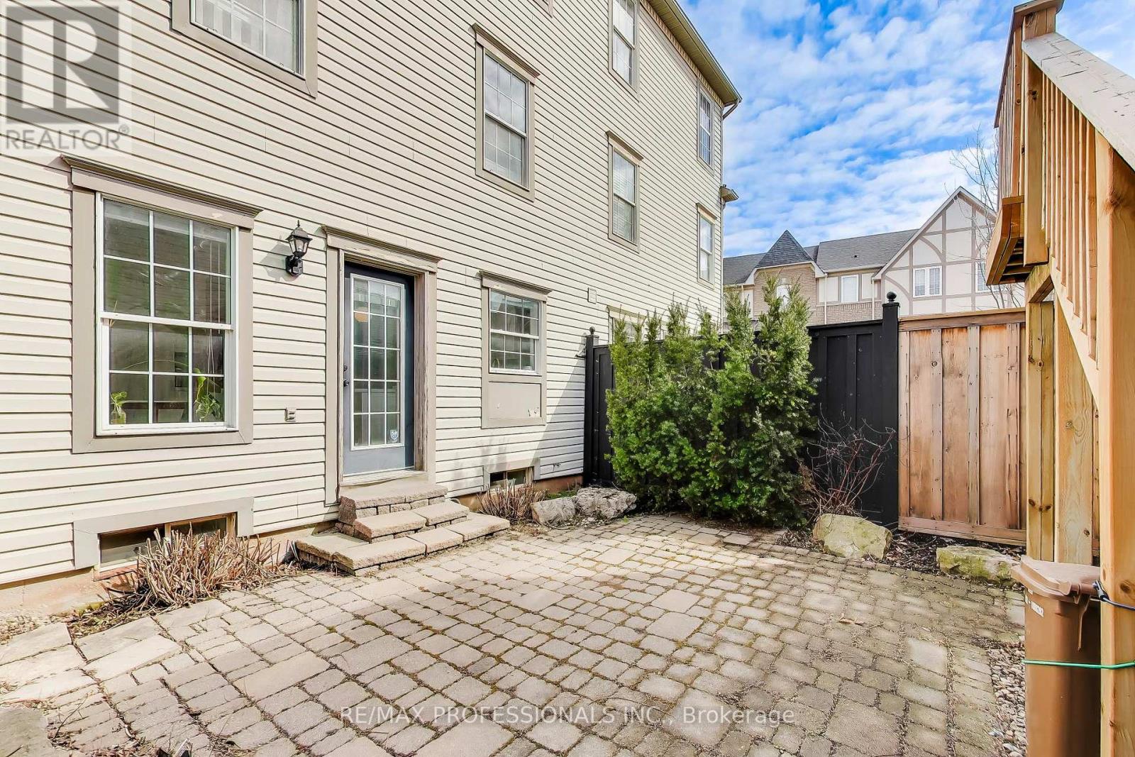 110 Littlewood Drive, Oakville, Ontario  L6H 6V2 - Photo 36 - W13010088