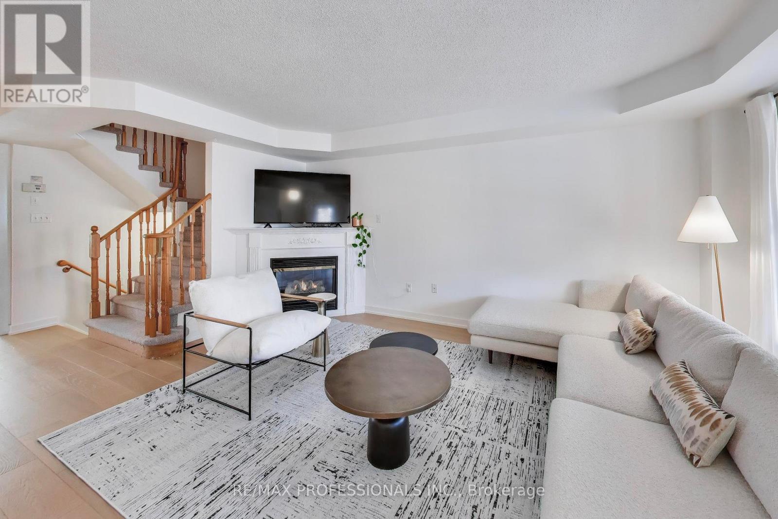 110 Littlewood Drive, Oakville, Ontario  L6H 6V2 - Photo 5 - W13010088