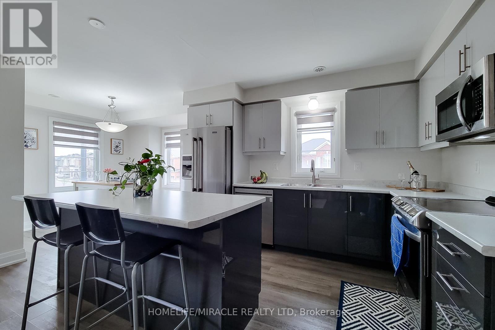 1274 Wintergreen Place, Milton, Ontario  L9E 1S4 - Photo 13 - W13010120