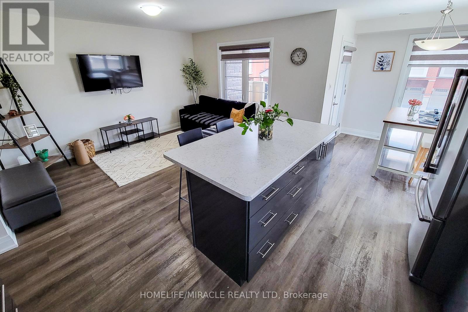 1274 Wintergreen Place, Milton, Ontario  L9E 1S4 - Photo 14 - W13010120