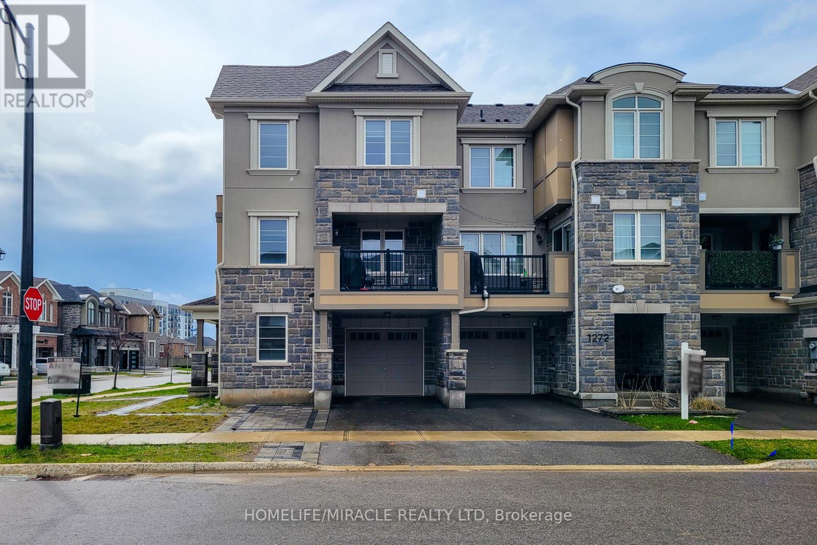 1274 Wintergreen Place, Milton, Ontario  L9E 1S4 - Photo 3 - W13010120