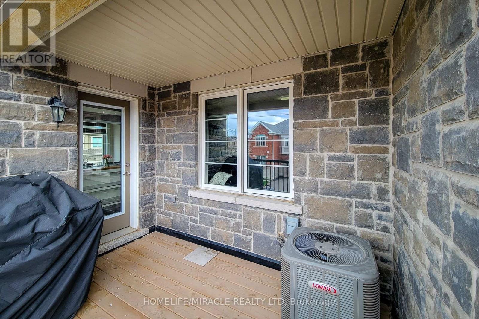 1274 Wintergreen Place, Milton, Ontario  L9E 1S4 - Photo 37 - W13010120