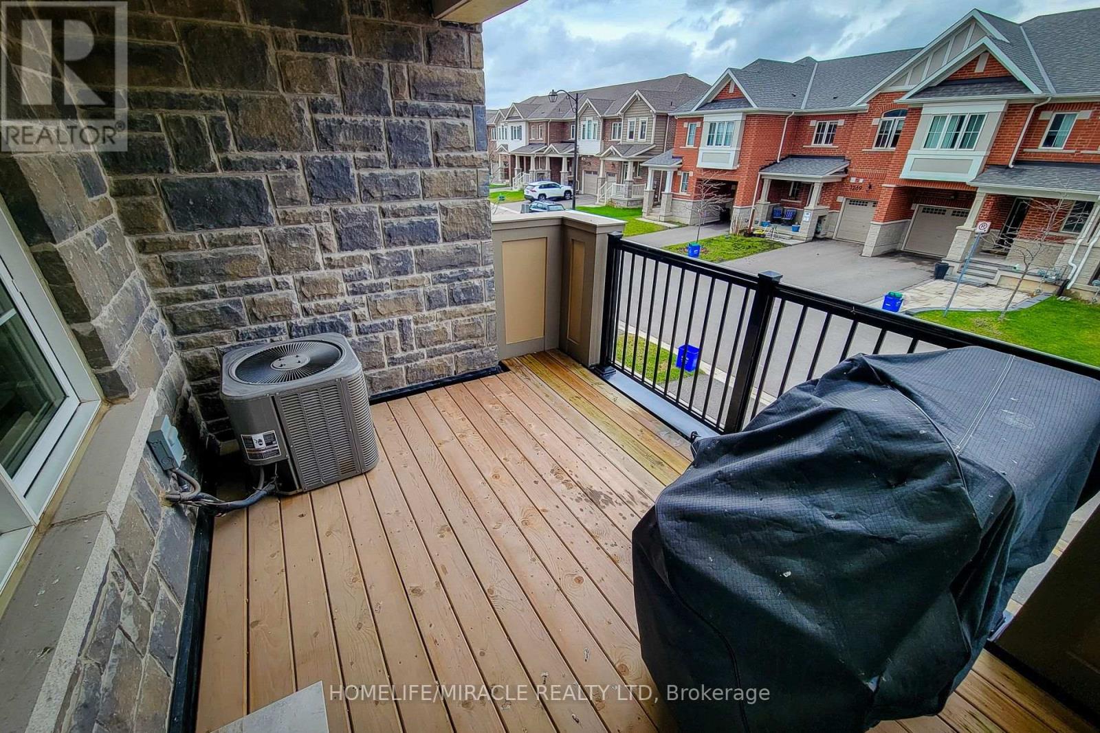 1274 Wintergreen Place, Milton, Ontario  L9E 1S4 - Photo 38 - W13010120