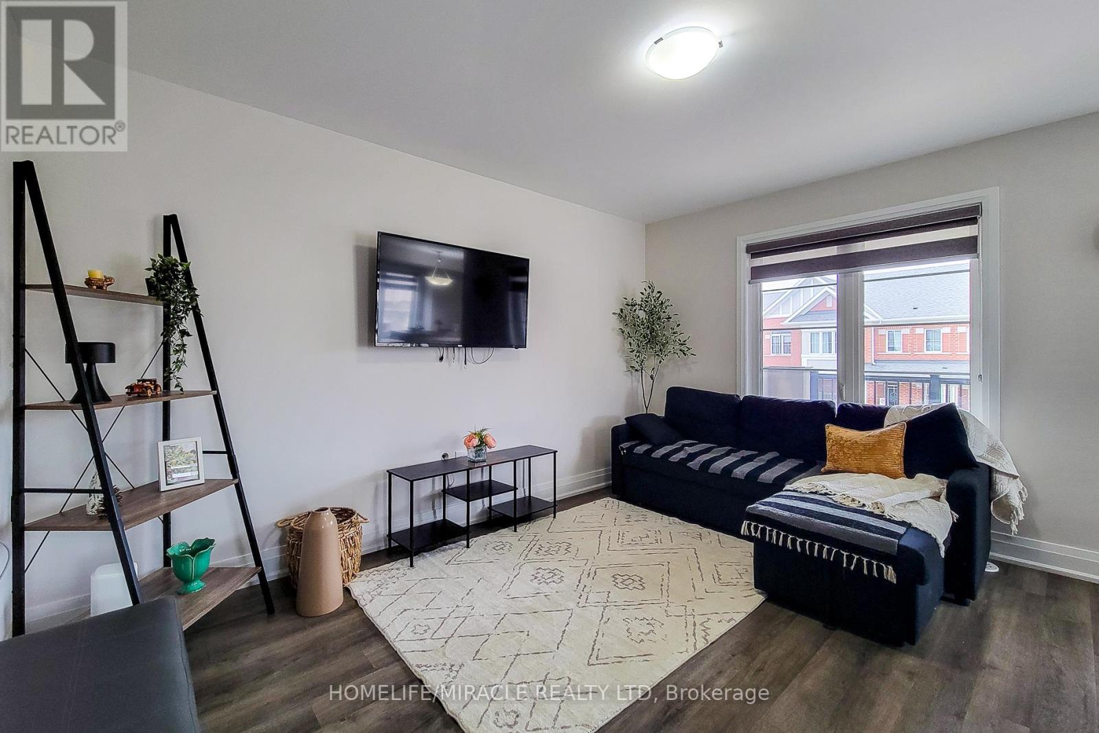 1274 Wintergreen Place, Milton, Ontario  L9E 1S4 - Photo 7 - W13010120