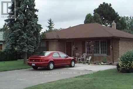 32 SANFORD CRESCENT, Brampton, Ontario