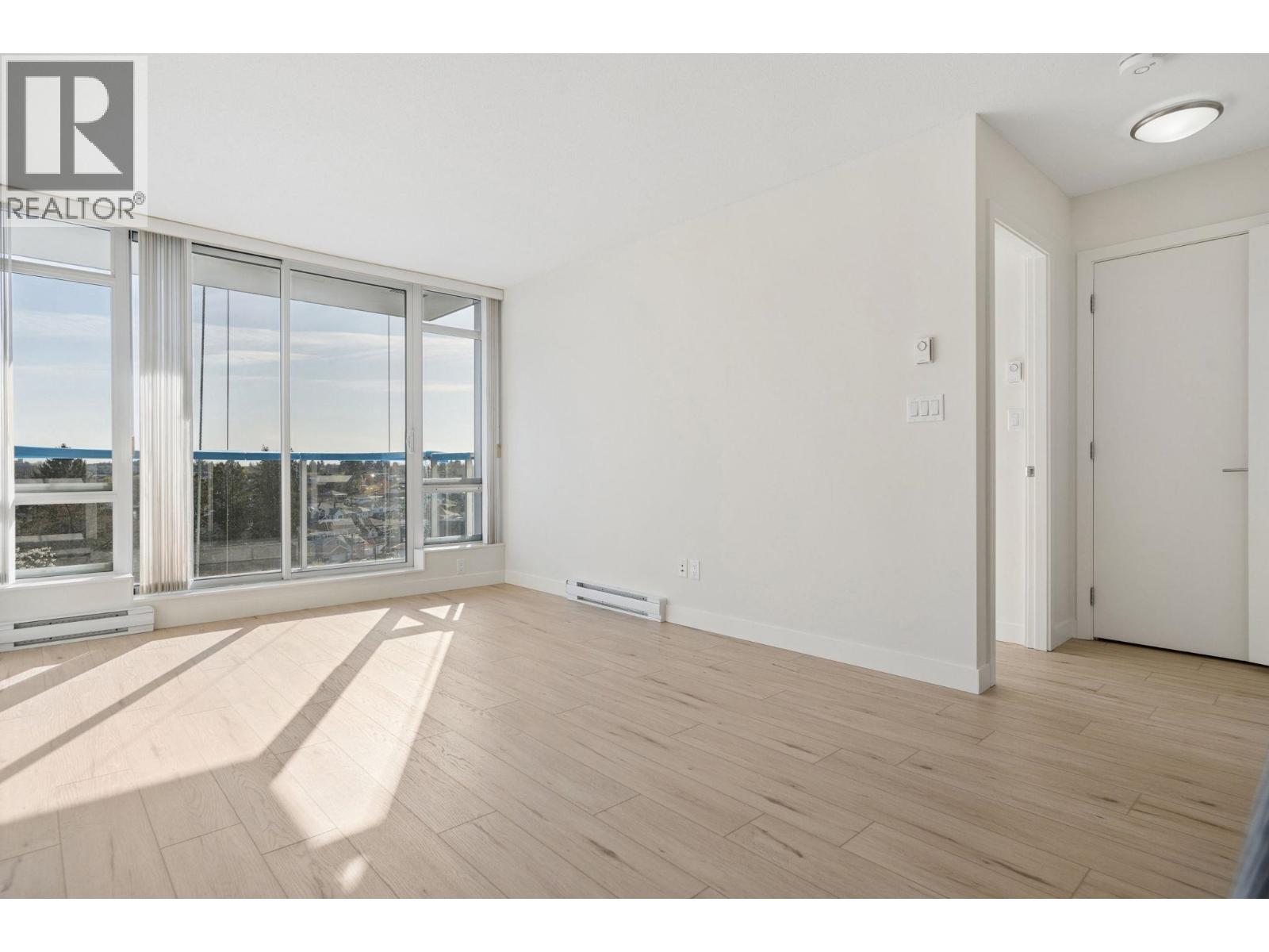 717 4818 Eldorado Mews, Vancouver, British Columbia  V5R 0B3 - Photo 4 - R3112233