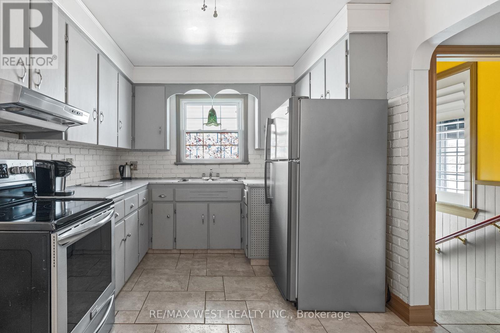 5333 Ontario Avenue, Niagara Falls, Ontario  L2E 3S4 - Photo 8 - X13010082