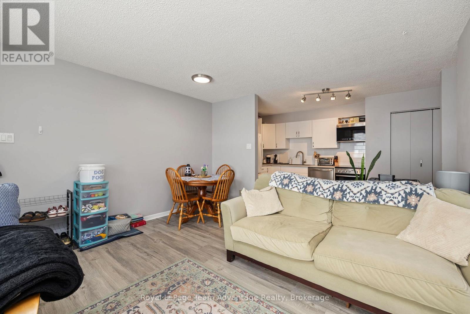 104 - 1 Georgian Bay Avenue, Parry Sound, Ontario  P2A 3B1 - Photo 8 - X12921134